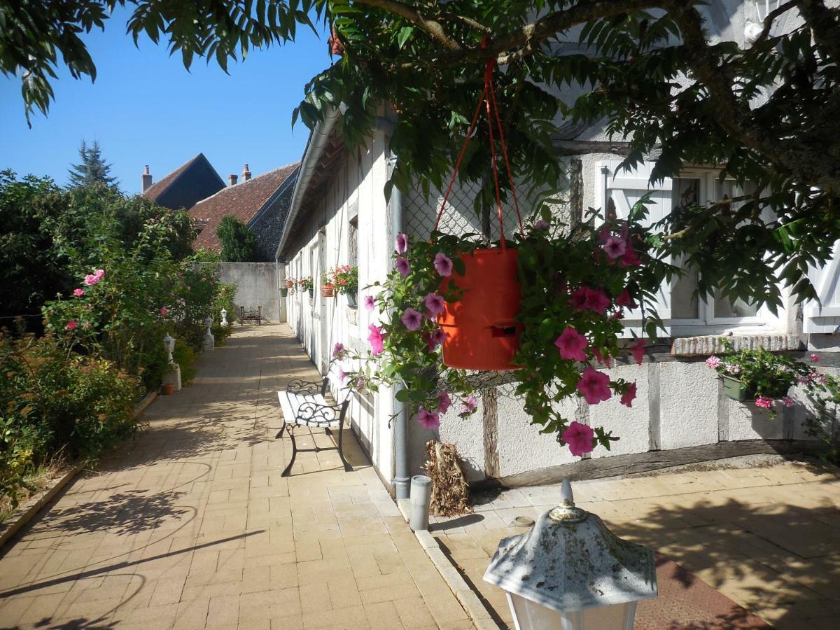 Bed and Breakfast Les Rouches Cormeray Exterior foto