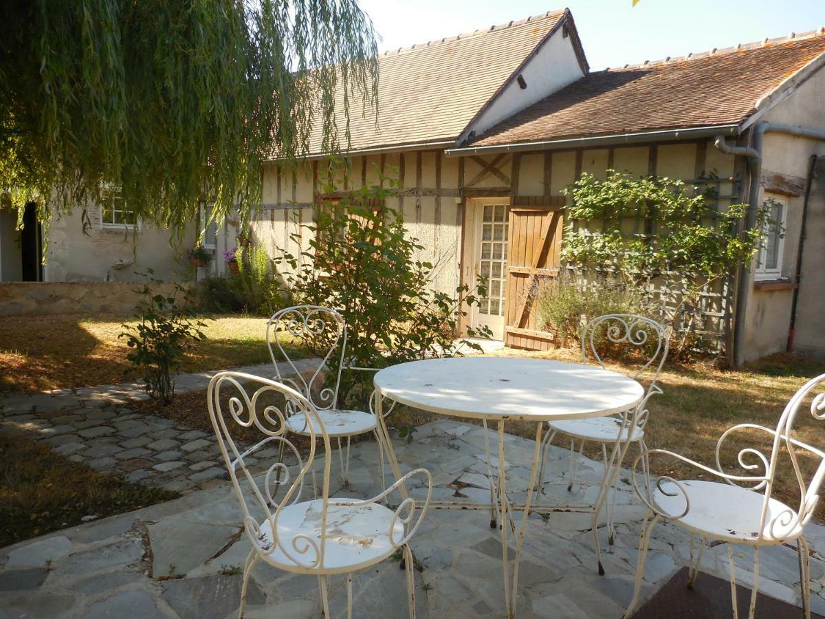 Bed and Breakfast Les Rouches Cormeray Exterior foto