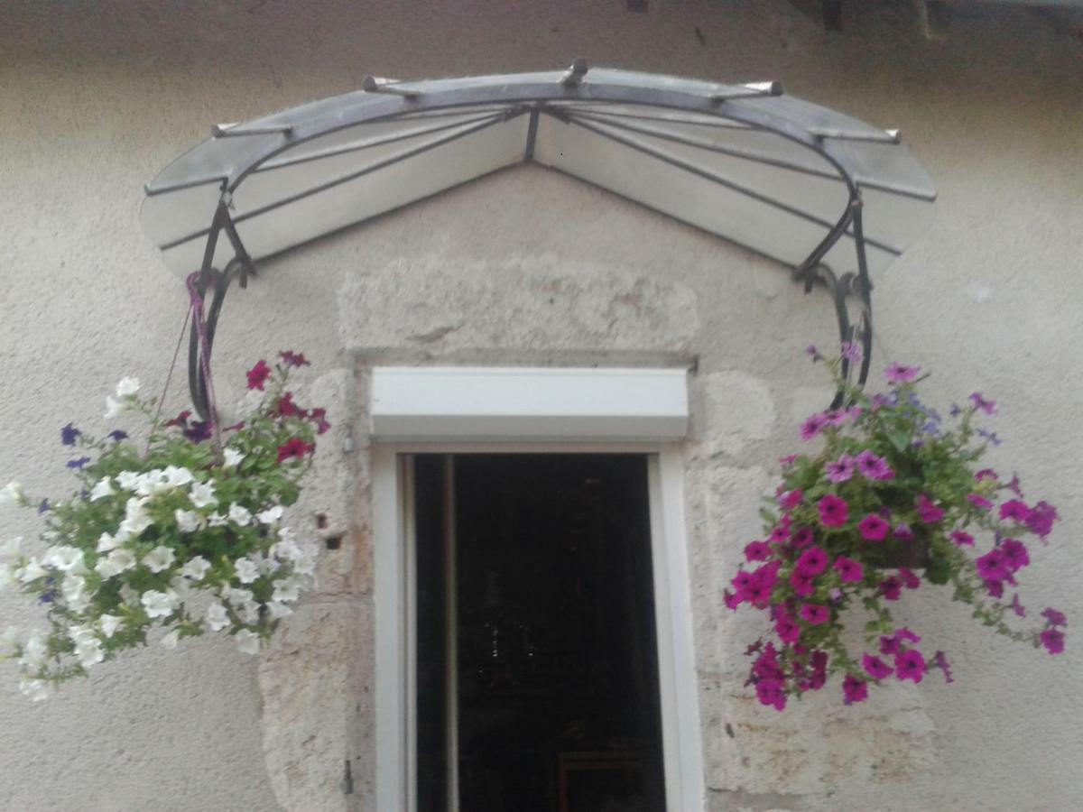 Bed and Breakfast Les Rouches Cormeray Exterior foto